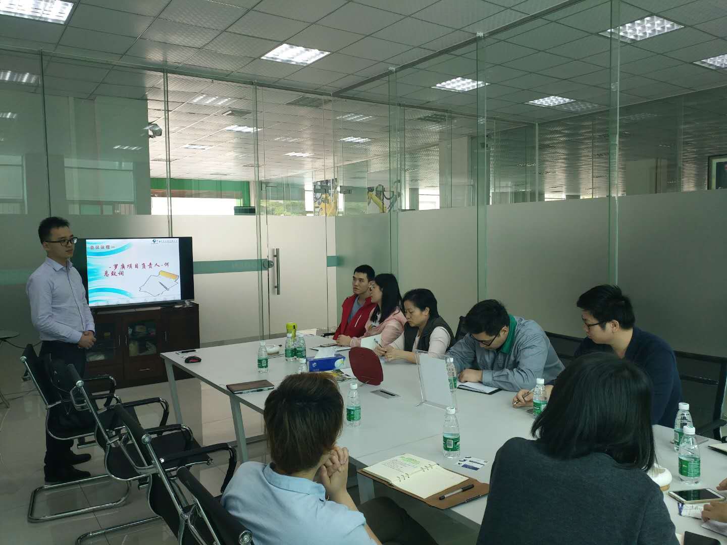 祝贺罗庚机器人签约顺景乐动官方网站_乐动(中国)